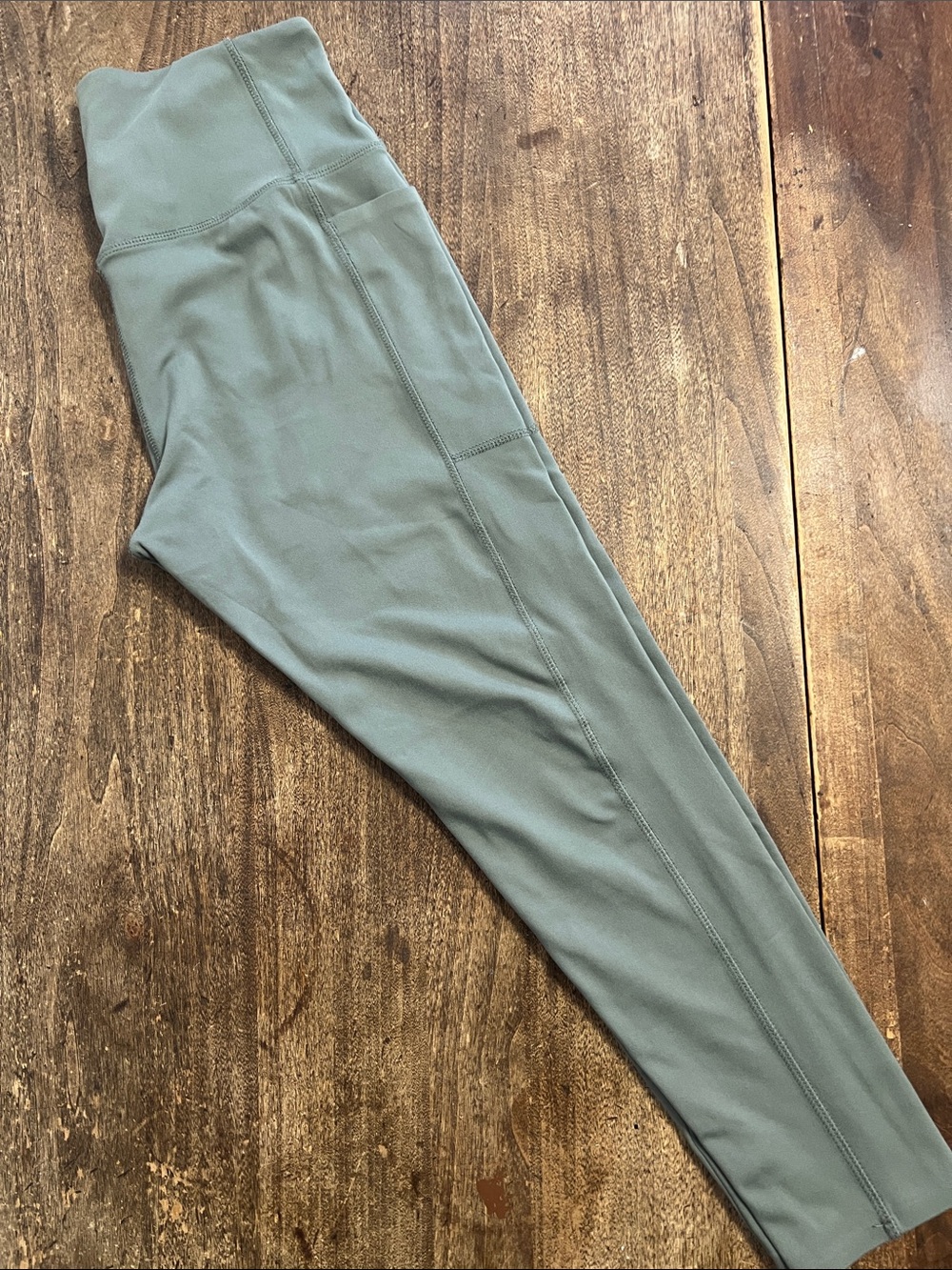 Danskin High-Waist Sage Green Yoga Pants 🧘‍♀️